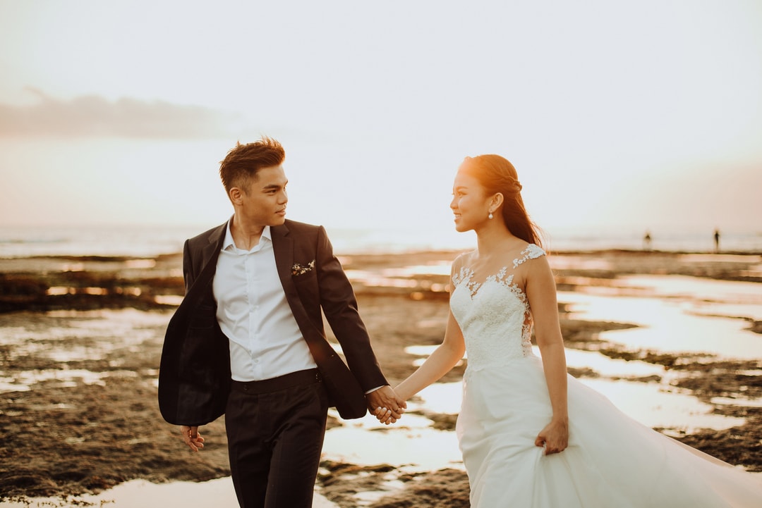 เทคนิคการโพสท่าถ่ายภาพพรีเวดดิ้งให้ดูเป็นธรรมชาติ